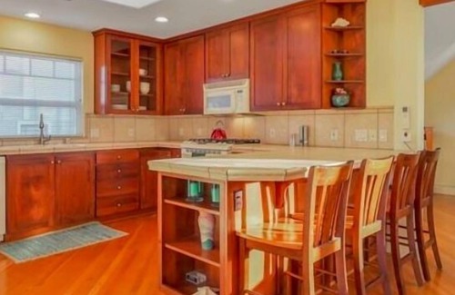 Seabright Casa | Great location Close to Ocean on a quiet one way street leads to Seabright Beach