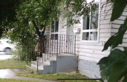 Transcona Casa | Great Location in Transcona for easy access of amenities