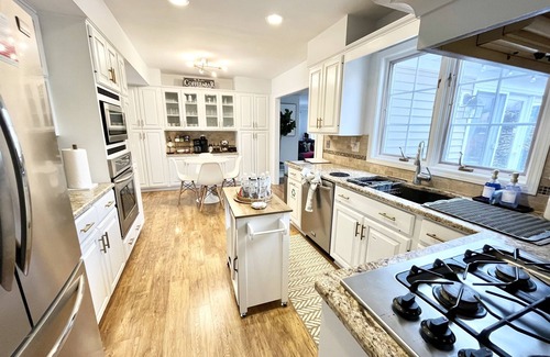 Wasco Casa | Great location-King beds-Kids playroom
