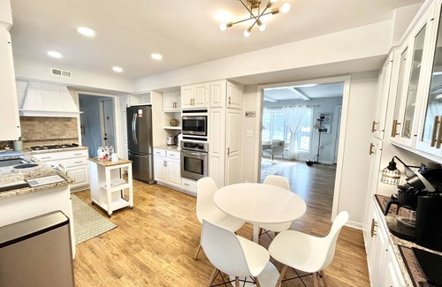 Wasco Casa | Great location-King beds-Kids playroom