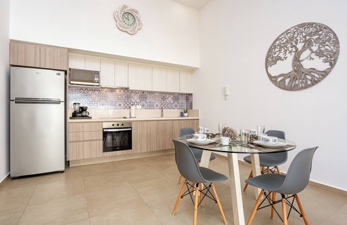 Tohoku Apartamento | Great Location, groceries, beach 5th ave very spacious and confortable