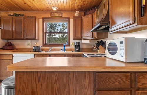 Deadwood Cabina | Great Location off Hwy 385, Secluded, Close to Pactola Reservoir, WIFI