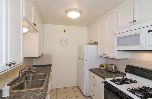Carpinteria Condominio | Condominio junto a la playa *** Pasos a la hermosa playa *** A pie de todo ***