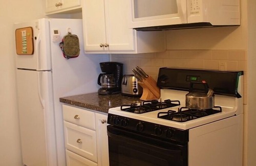 Carpinteria Condominio | Condominio junto a la playa *** Pasos a la hermosa playa *** A pie de todo ***