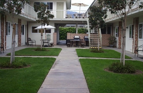Carpinteria Condominio | Condominio junto a la playa *** Pasos a la hermosa playa *** A pie de todo ***
