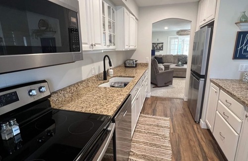 Clear Lake Casa | Great location to walk to Surf, public lake access and downtown. Charming duplex