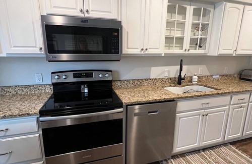Clear Lake Casa | Great location to walk to Surf, public lake access and downtown. Charming duplex