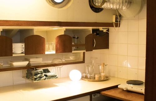 Amsterdam East Alquiler De Eote | Great luxury authentic boat Amsterdam