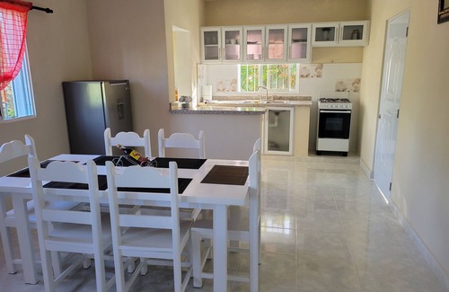 Los Maestros Apartamento | Great new apartment with all the beautiful, wonderful things that you need.