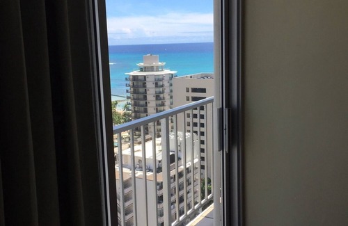 Waikiki Condominio | Gran vista al mar / 500 pies a la playa de Waikiki, $ 150 / nt
