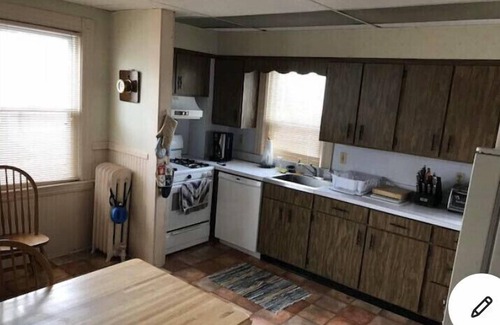 New London Casa | Great place for a large family reunion!