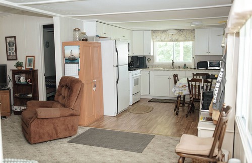Fishers Landing Cabaña | Great price for sure! A-Bay+Clayton! Clean, quiet 3 bedroom cottage+River access