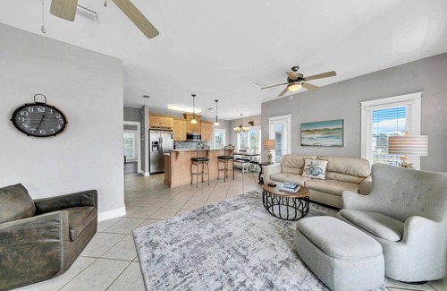 Village of Sugar Beach Casa | Listado nuevo, nunca alquilado, carro de golf incluido!