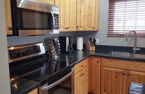 Park City Condominio | Excelentes tarifas! Condominio de lujo - estacionamiento subterráneo