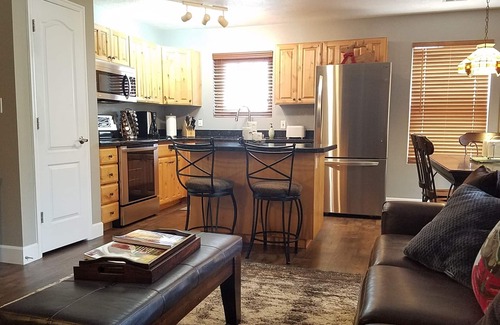 Park City Condominio | Excelentes tarifas! Condominio de lujo - estacionamiento subterráneo
