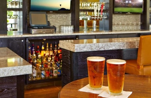 Santa Maria Casa | Great Relaxing Overnight Stay! 2 Great Units! Near Santa Maria Civic Theatre!