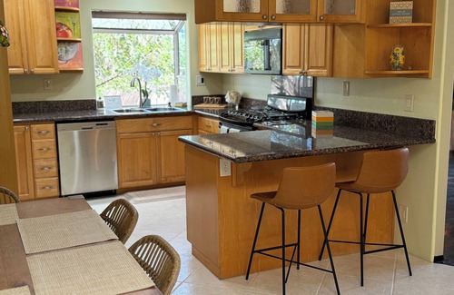 Simi Valley Casa | Great Resort Type Stay!
