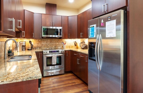 Hood River Casa | Great spot for a group gathering, 4 bed/3 bath, sleeps 8, hot tub
