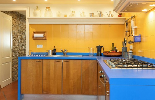Saus Casa | Gran casa de piedra en Alt Emporda