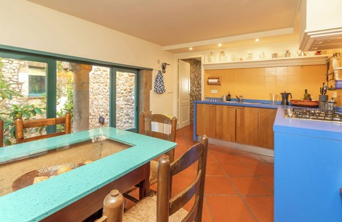 Saus Casa | Gran casa de piedra en Alt Emporda