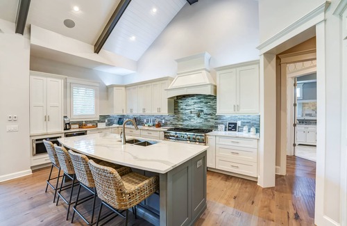 Longboat Key Casa | Great Summer Rate! 3 minute walk to the sand. Luxurious 6 bedroom.