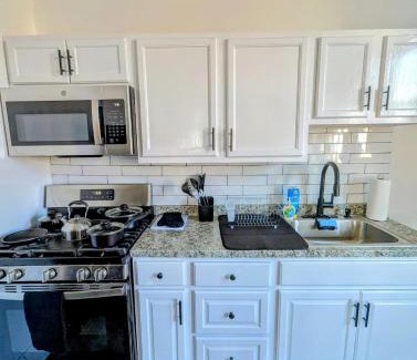 Seward Place Apartamento | Great Value Unit in Union A10