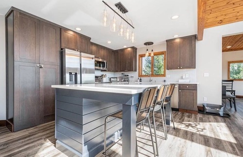 Waterfront Greens Casa | Renovated Home with great VIEWS! Boat dock, hot tub, dog friendly, golf course.