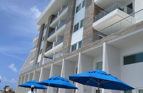 San Pedro Condominio | Great views from this top floor unit’s private shaded balcony.