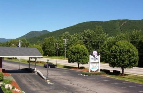 Lincoln Casa | Great views of Loon Mt from this family vacation condo at the Nordic Inn Resort.