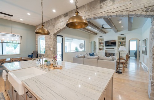 Lazybrook/Timbergrove Casa | Greater Heights Area Luxury Retreat - Private Pool + Game Room