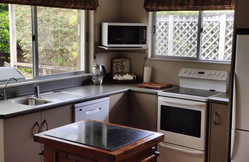 Foxton Beach Casa | GreatHoliday Home Literally walk in with food and walk out . Everything supplied