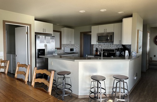 Bodega Bay Casa | Grebe - Big 5 bedroom on the 8th fairway, great views.