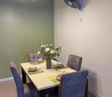 Kampung Simee Apartamento | Green at 62
