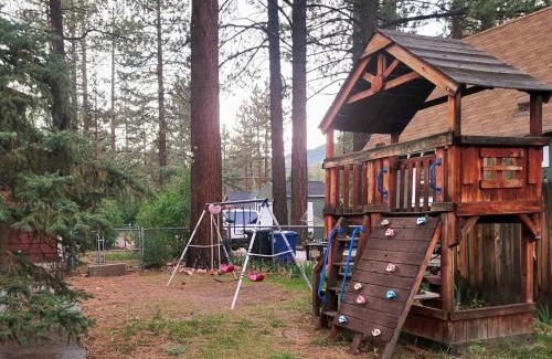 Peter Pan Casa | Green Cabin in Big Bear Lake 3 bdr Pets Friendly