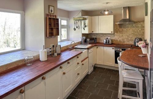 Llangain Casa | Green Castle