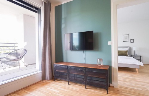 Favoriten Apartamento | Green Garden Apartment w/.Balcony near Thermal Spa