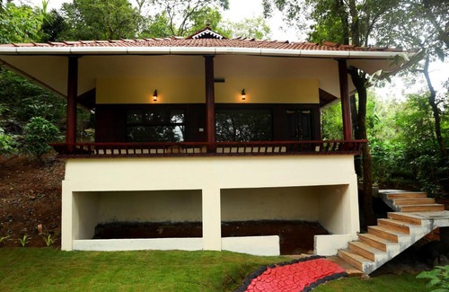 Vayittiri Villa | Green Garden Lotus Villa