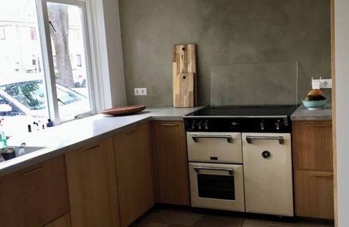 Egmond aan Zee Villa | Green garden Villa 300 meters from the beach.