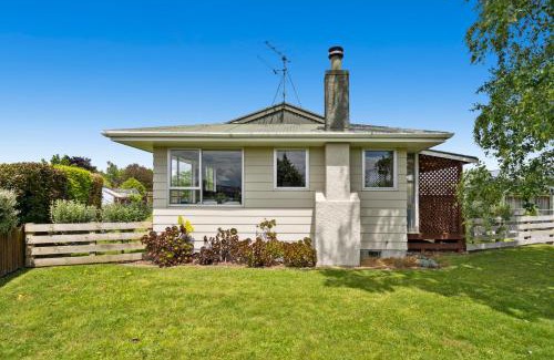 Carterton Casa | Green Grove - Carterton Holiday Home