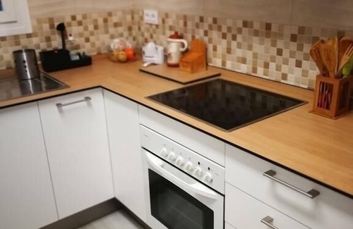 Los Gallos-Cerromolino Chalet De Esquí | Casa verde, en un entorno tranquilo