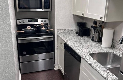 Greater Heights Apartamento | Green Haven 1Bed by Downtown/Free Covered Parking