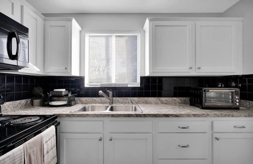 Hyde Park Casa | ~Green Hill Hideaway Sleeps 12 15Mins to Stadium~