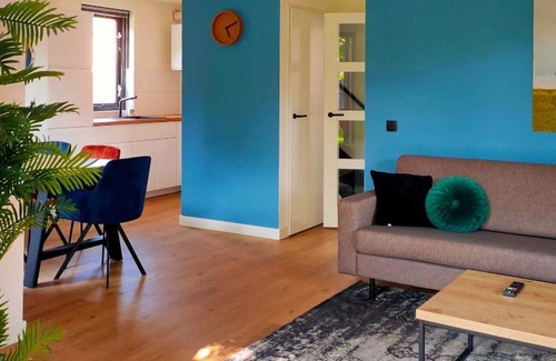 Ewijk Casa | Green Hills home