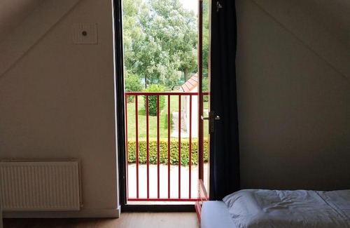Ewijk Casa | Green Hills home