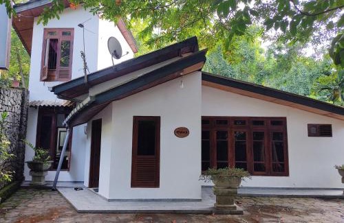 Udunuwara Apartamento | Green Holiday Inn