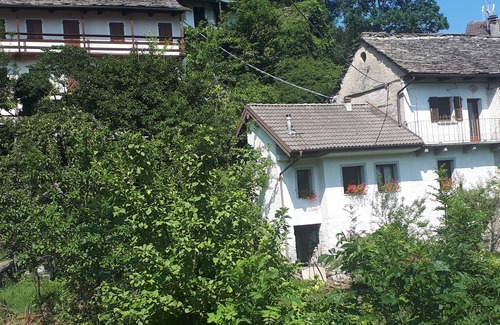 Domodossola Casa | CASA VERDE Y RELAJACIÓN
