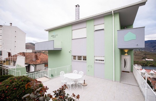 Peso da Regua Casa | Green House Douro - A balcony over the Douro