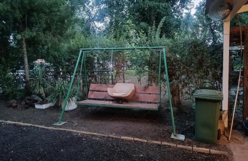 Sremska Kamenica Casa | Green house
