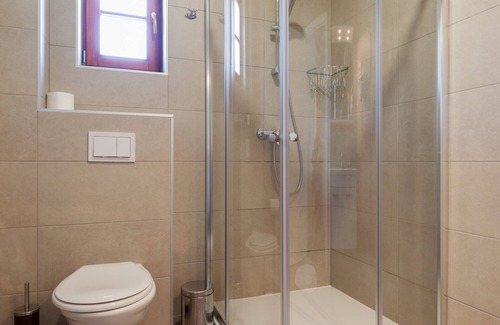 Jezerce Cama Y Desayuno | Green lakes house 2