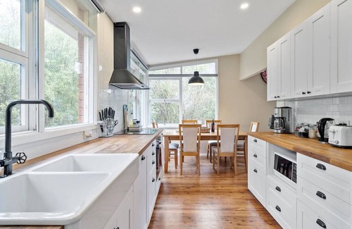 Wentworth Falls Casa | Green Leaf Retreat/PETS ALLOWED/FREE PARKING/CLOSE TO KATOOMBA & BLUE MOUNTAINS!